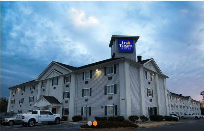 Intown Suites Extended Stay Richmond Va - เชสเตอร์ ภายนอก รูปภาพ